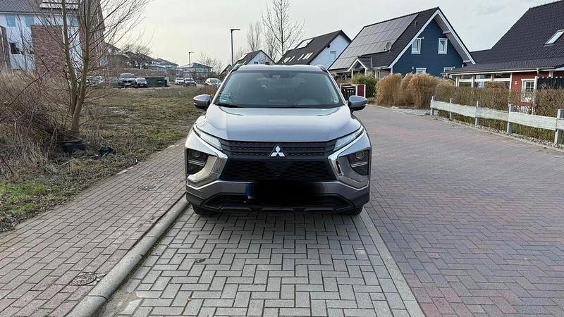 Gebraucht Mitsubishi Eclipse Cross Select 188 PS (138 kW) 2022 Grau SUV
