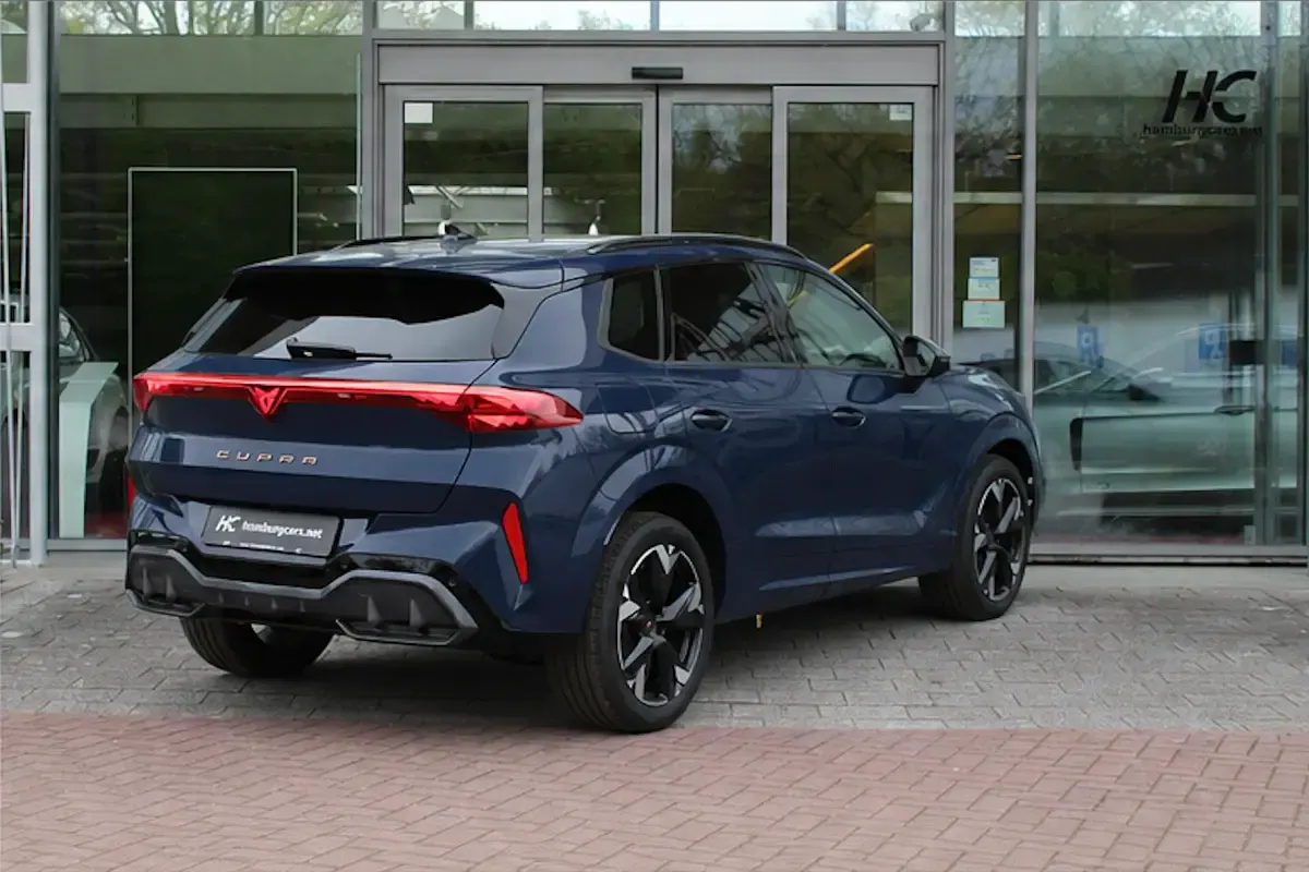 Neu Cupra Terramar Basis 150 PS (110 kW) 2026 Cosmos blau metallic SUV