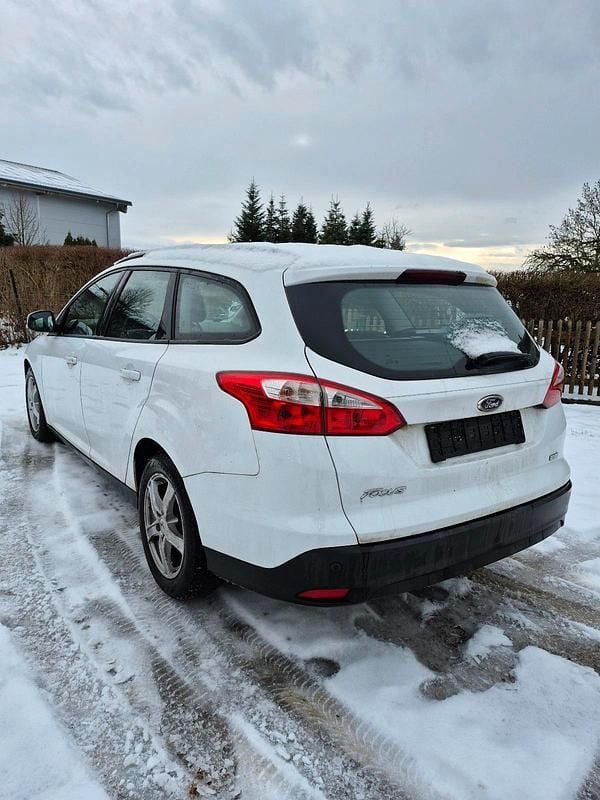 Gebraucht Ford Focus 2014 Weiß Kombi