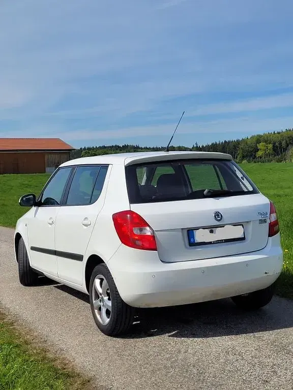 Gebraucht Skoda Fabia Elegance 105 PS (77 kW) 2010 Weiß Limousine