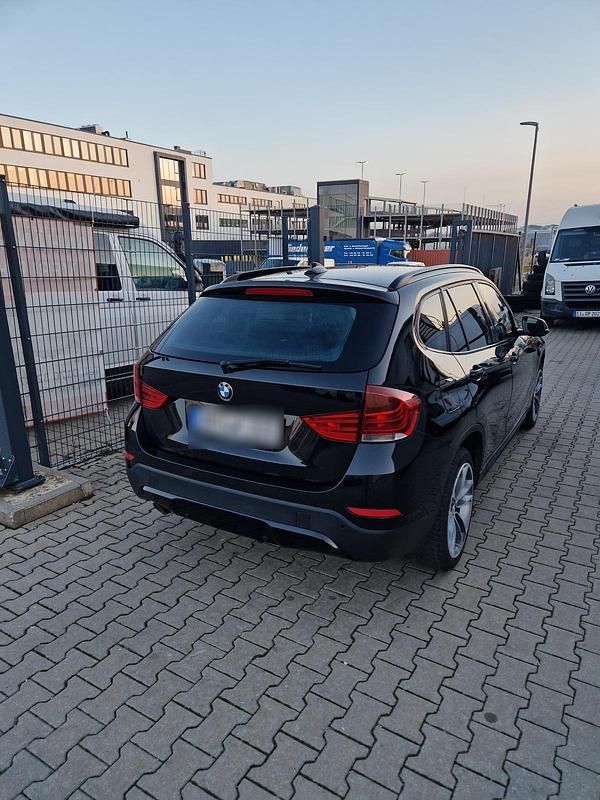 Gebraucht BMW X1 184 PS (135 kW) 2015 Schwarz SUV
