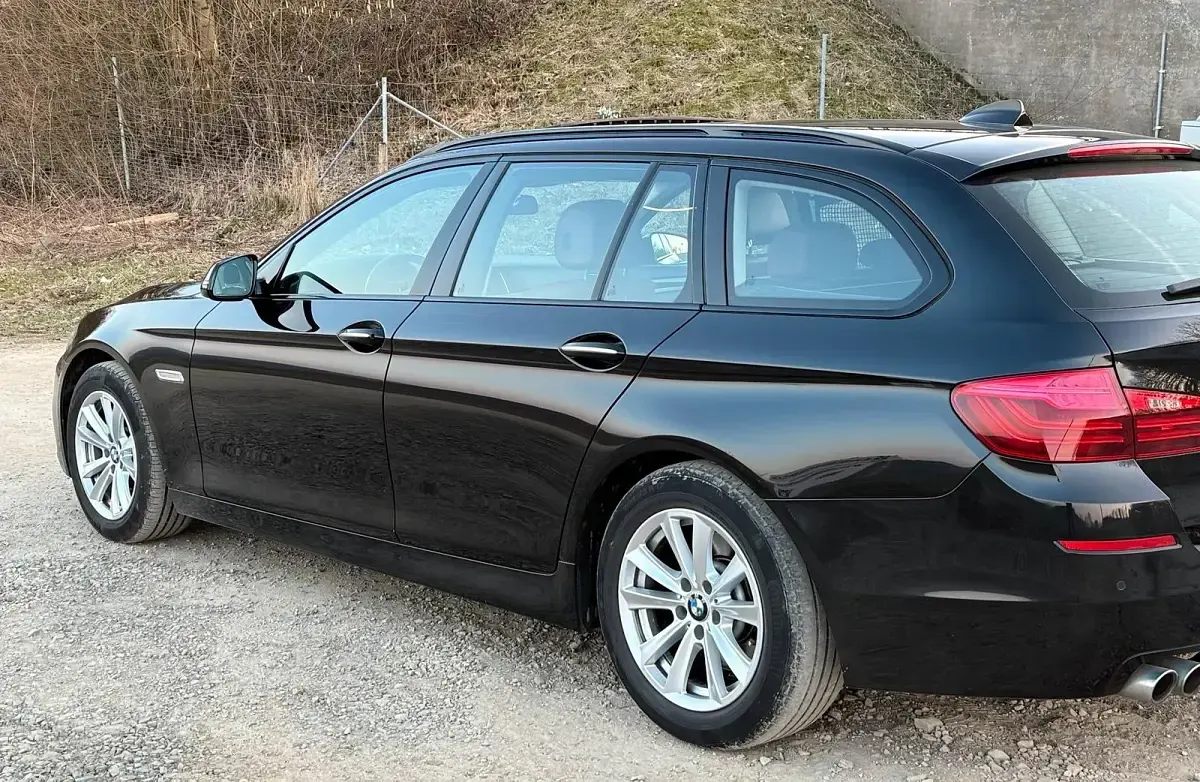 Gebraucht BMW 520 184 PS (135 kW) 2014 Schwarz Kombi