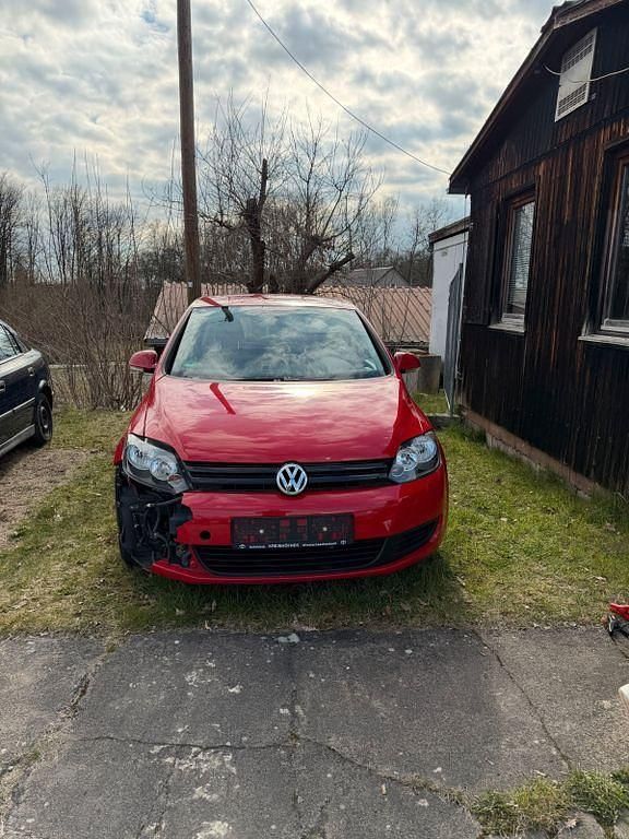 Gebraucht VW Golf Plus Cross Trendline 105 PS (77 kW) 2010 Rot Van / Kleinbus