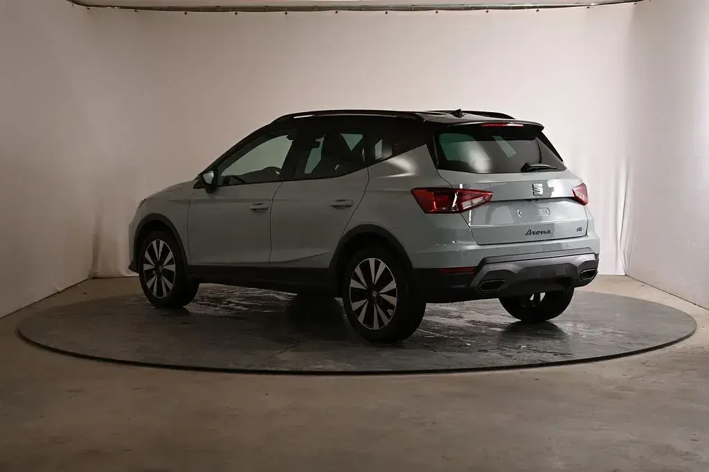 Neu Seat Arona FR 116 PS (85 kW) 2026 Grün SUV