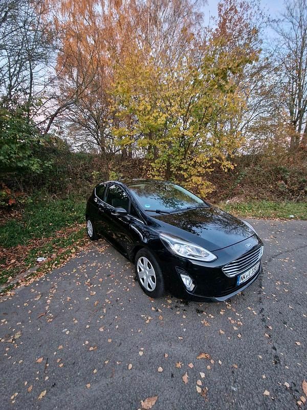 Schwarz Gebraucht 2018 Ford Fiesta Kleinwagen | 9.499 € (Fairer Preis) - Bild 1/4