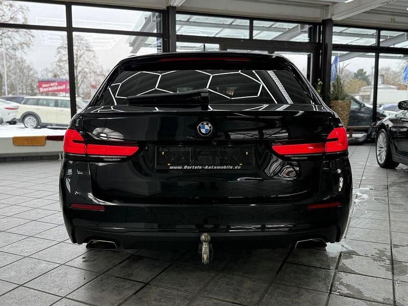 Gebraucht BMW 530 286 PS (210 kW) 2021 Black sapphire metallic Kombi