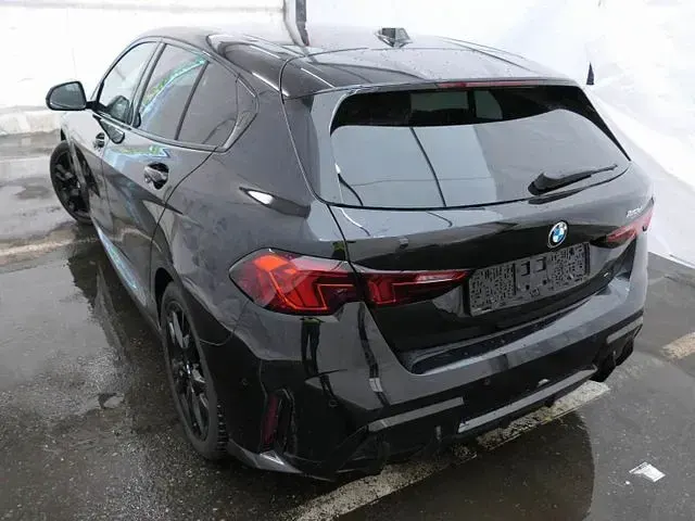 Gebraucht BMW 120 M Sport 163 PS (119 kW) 2025 Schwarz Kleinwagen