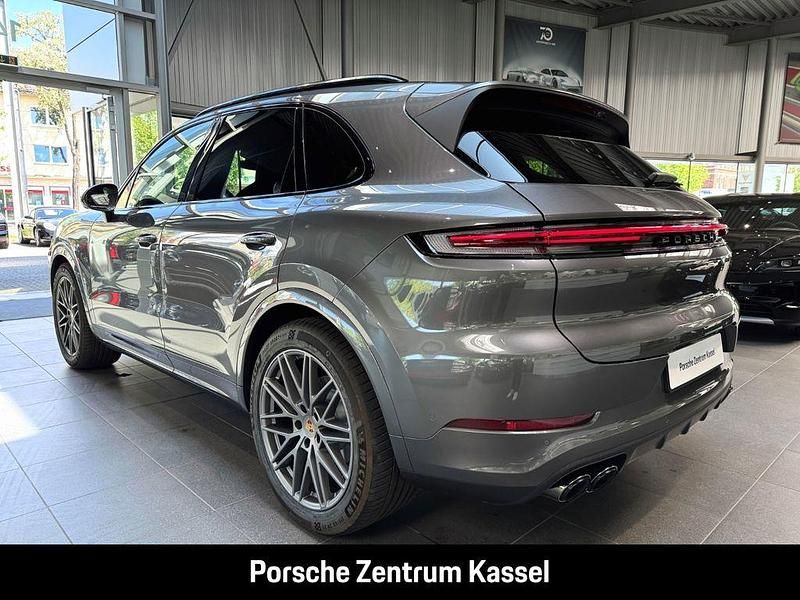 Gebraucht Porsche Cayenne 354 PS (260 kW) 2025 Grau SUV