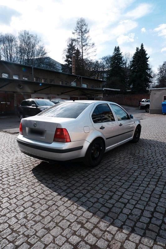 Gebraucht VW Bora 105 PS (77 kW) 2001 Silber Limousine