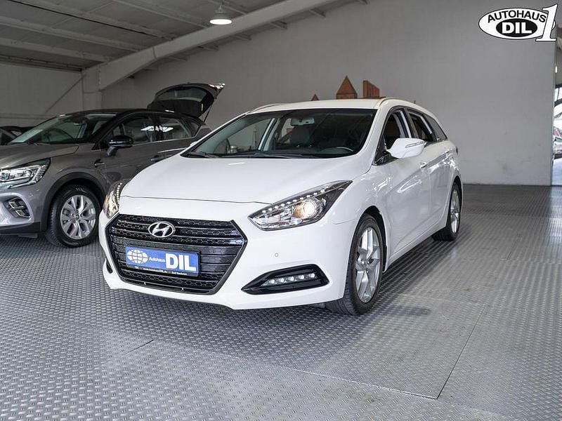 Gebraucht Hyundai i40 135 PS (99 kW) 2018 Weiß Limousine