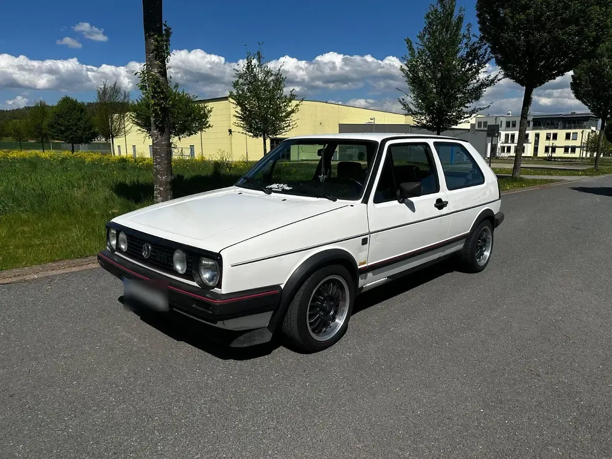 Gebraucht VW Golf II GTI 112 PS (82 kW) 1985 Weiß Kleinwagen