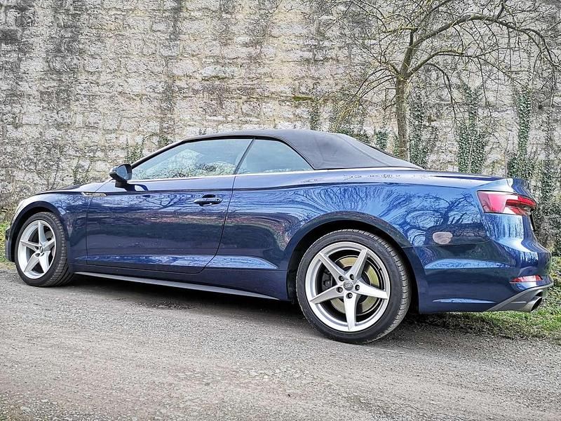 Gebraucht Audi A5 Cabriolet Sport 252 PS (185 kW) 2017 Blau Cabrio