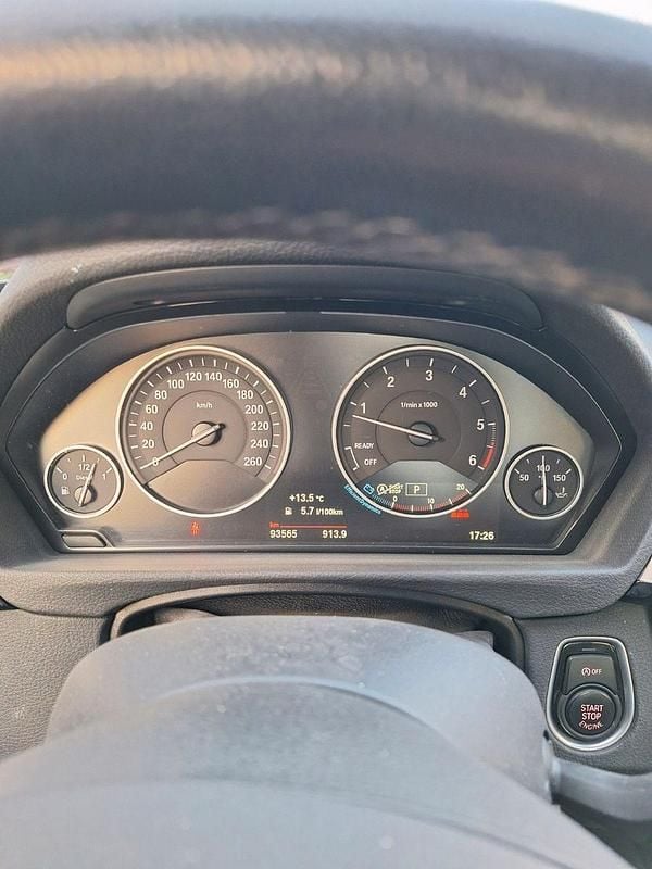 Gebraucht BMW 320 Advantage 190 PS (139 kW) 2018 Schwarz Limousine