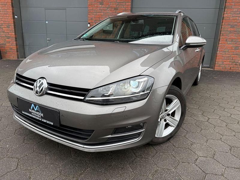 Grau Gebraucht 2016 VW Golf VII Highline Kombi | 10.980 € (Fairer Preis) - Bild 1/4
