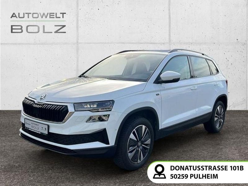 Weiß Gebraucht 2025 Skoda Karoq Tour SUV | 31.990 € (Guter Preis) - Bild 1/4