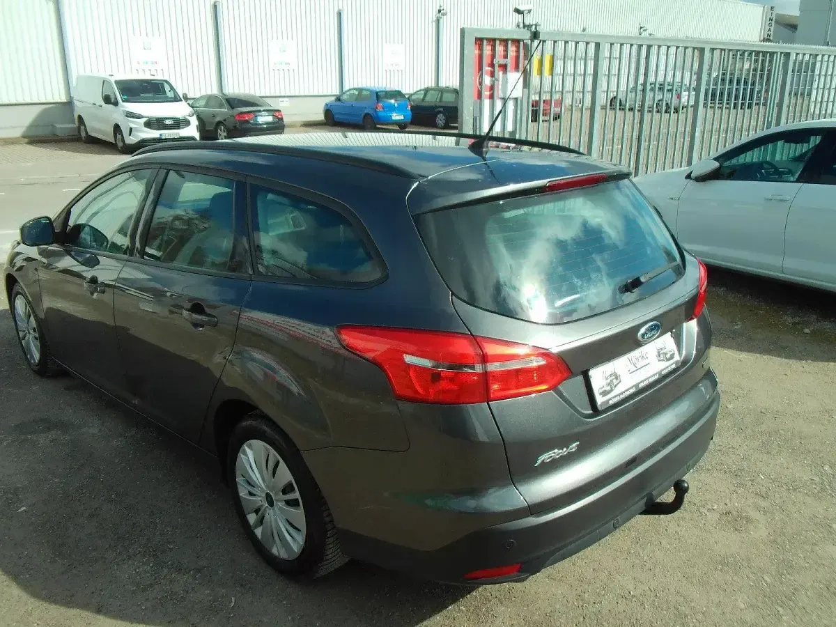 Gebraucht Ford Focus 125 PS (91 kW) 2015 Grau Kombi