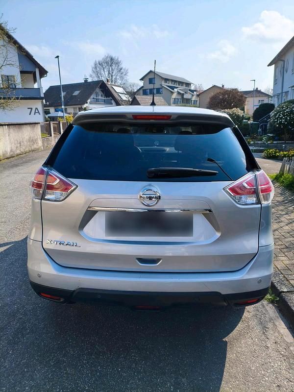 Gebraucht Nissan X-Trail 140 PS (102 kW) 2014 Silber SUV