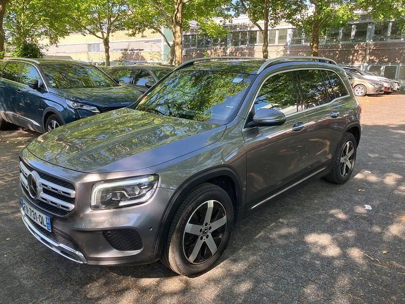 Grau Gebraucht 2020 Mercedes GLB200 SUV | 21.896 € - Bild 1/4