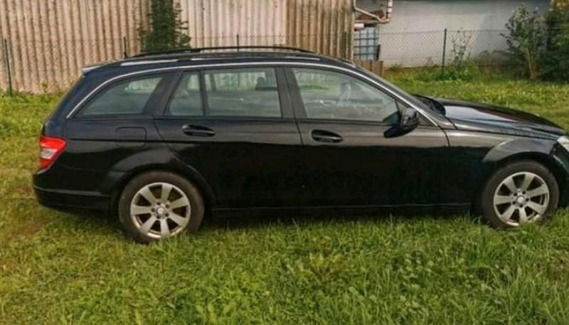 Gebraucht Mercedes C220 170 PS (125 kW) 2010 Schwarz Kombi