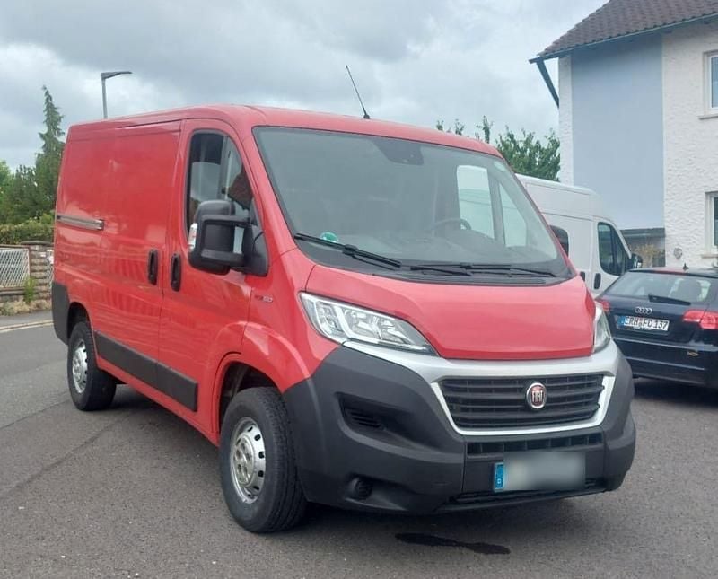 Rot Gebraucht 2018 Fiat Ducato Van | 14.900 € (Guter Preis) - Bild 1/4