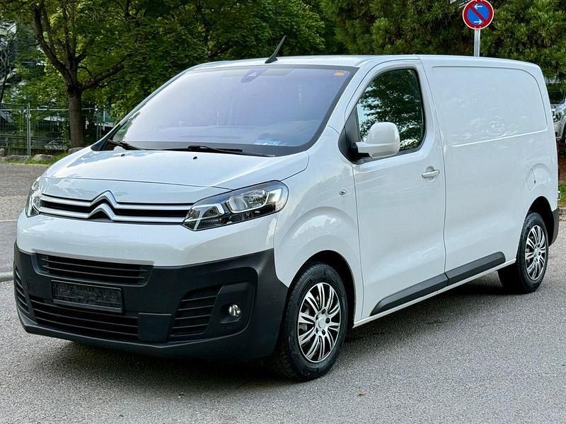 Weiß Gebraucht 2017 Citroën Jumpy Business Class Van / Kleinbus | 6.890 € - Bild 1/4