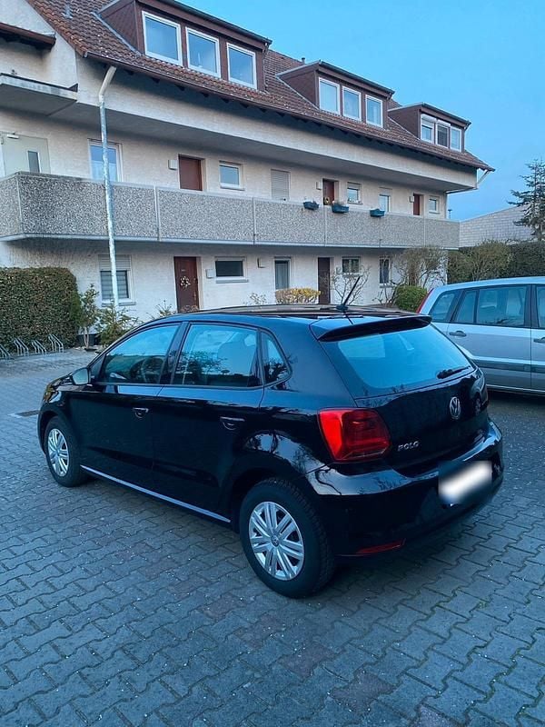 Gebraucht VW Polo Trendline 60 PS (44 kW) 2017 Schwarz Kleinwagen
