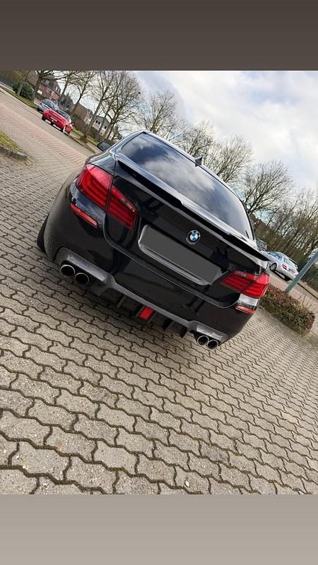 Gebraucht BMW 530 M Sport 300 PS (220 kW) 2011 Schwarz Limousine