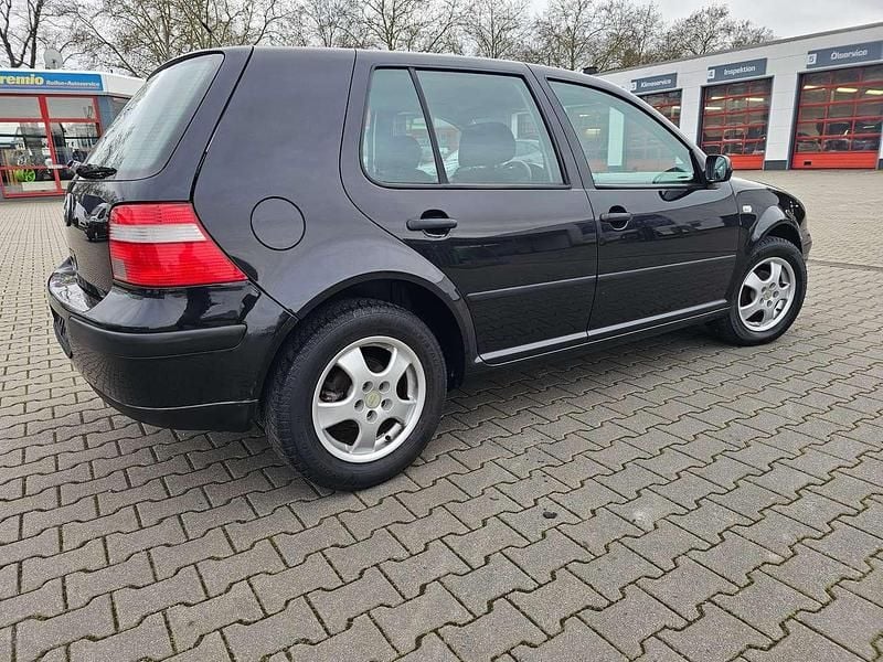 Gebraucht VW Golf IV 75 PS (55 kW) 2002 Schwarz Limousine