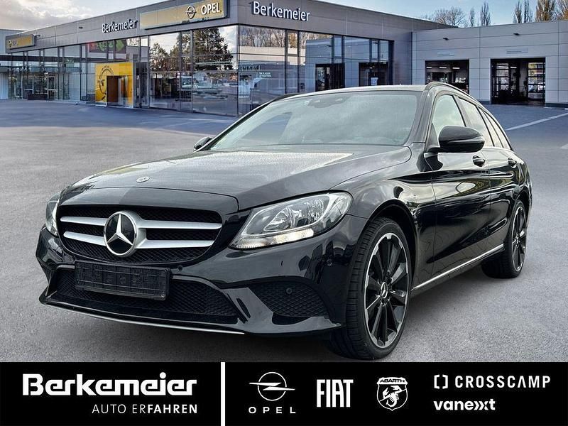 Schwarz Gebraucht 2021 Mercedes C220 Kombi | 24.925 € (Superpreis) - Bild 1/4