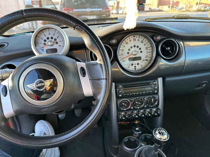 Gebraucht Mini ONE 90 PS (66 kW) 2005 Rot Kleinwagen