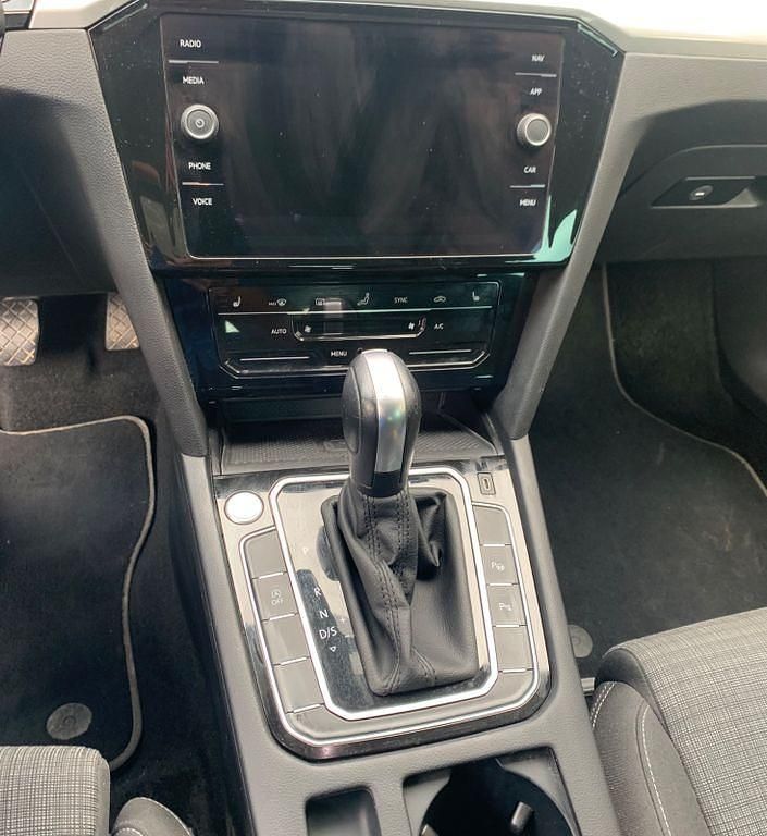 Grau Gebraucht 2020 VW Passat Business Kombi | 19.500 € (Fairer Preis) - Bild 1/4