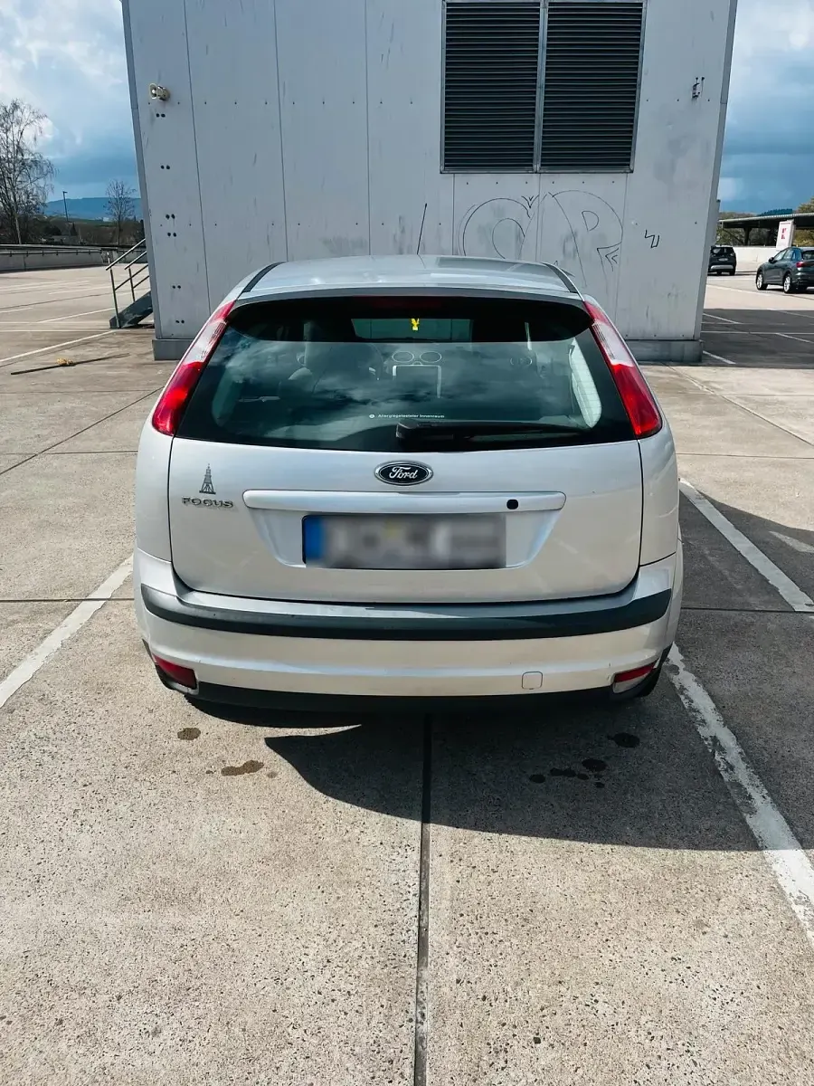 Używany Ford Focus 116 KM (85 kW) 2008 Srebrny Sedan/Limuzyna