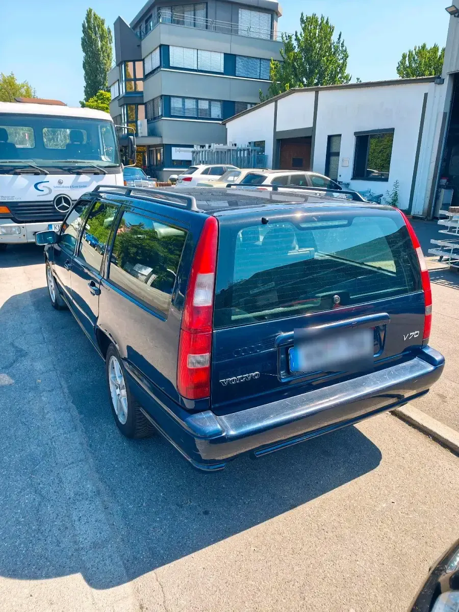 Gebraucht Volvo V70 144 PS (105 kW) 1999 Blau Kombi