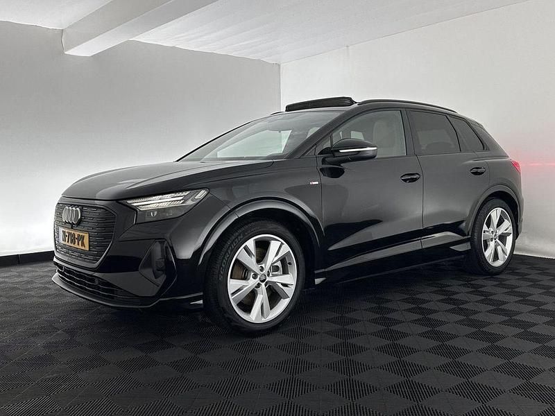 Gebraucht Audi Q4 e-tron Competition 150 kW (204 PS) 2021 Schwarz SUV