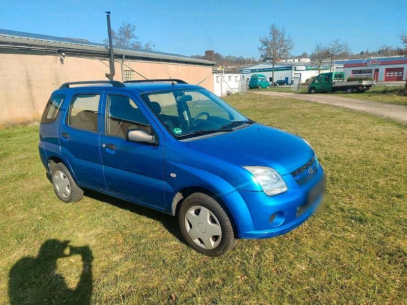 Second-hand Suzuki Ignis 93 CP (68 kW) 2004 Albastru Hatchback