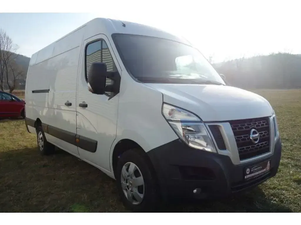 Gebraucht Nissan Interstar Comfort 145 PS (106 kW) 2017 Ice white Van