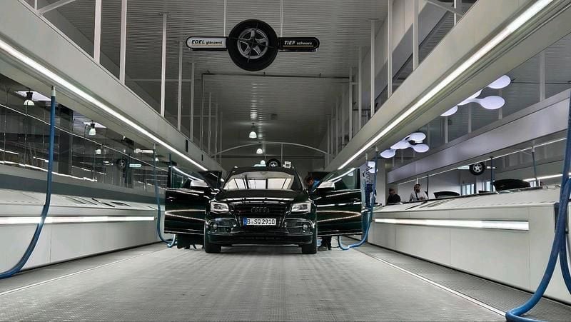 Schwarz Gebraucht 2015 Audi SQ5 SUV | 17.490 € (Superpreis) - Bild 1/4