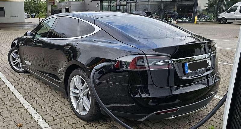 Gebraucht Tesla Model S 309 kW (421 PS) 2015 Kleinwagen