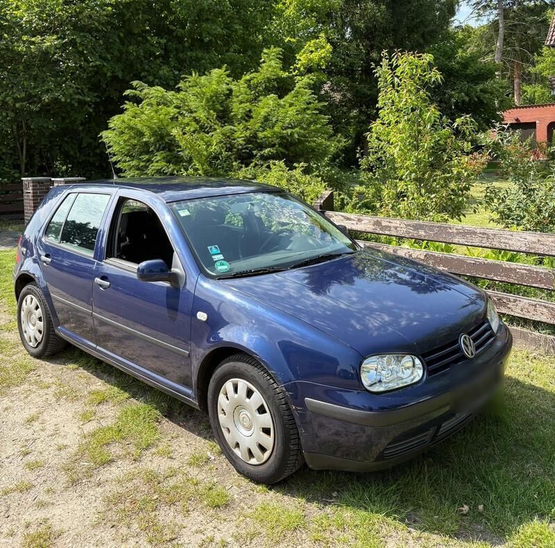 Blau Gebraucht 2002 VW Golf IV Limousine | 450 € (Superpreis) - Bild 1/4