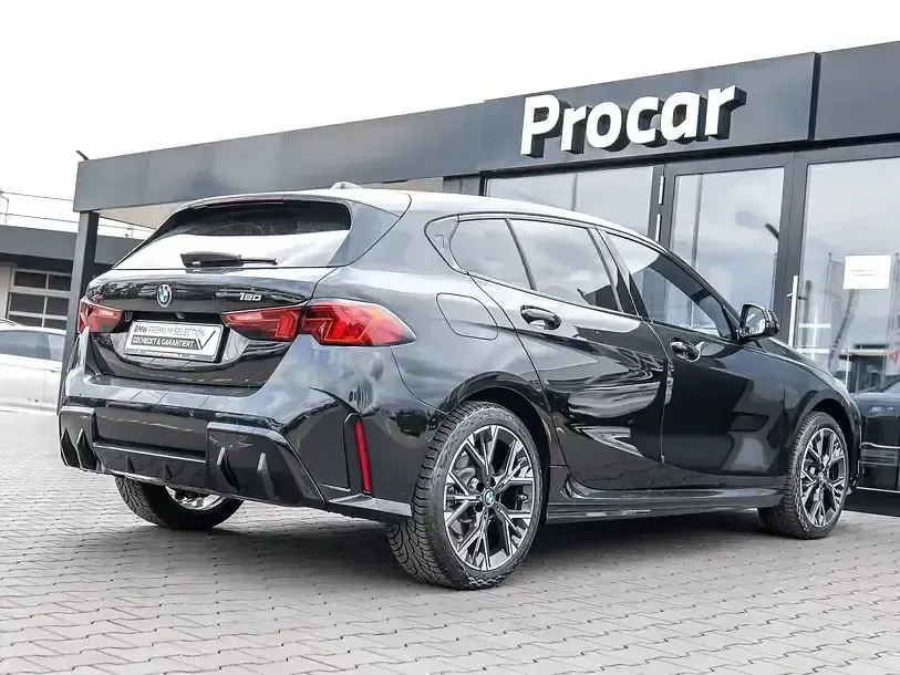 Gebraucht BMW 120 M Sport 156 PS (114 kW) 2025 Schwarz Kleinwagen