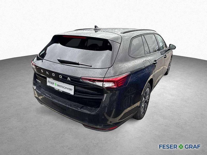 Neu Skoda Superb Selection 150 PS (110 kW) 2026 Schwarz Kombi