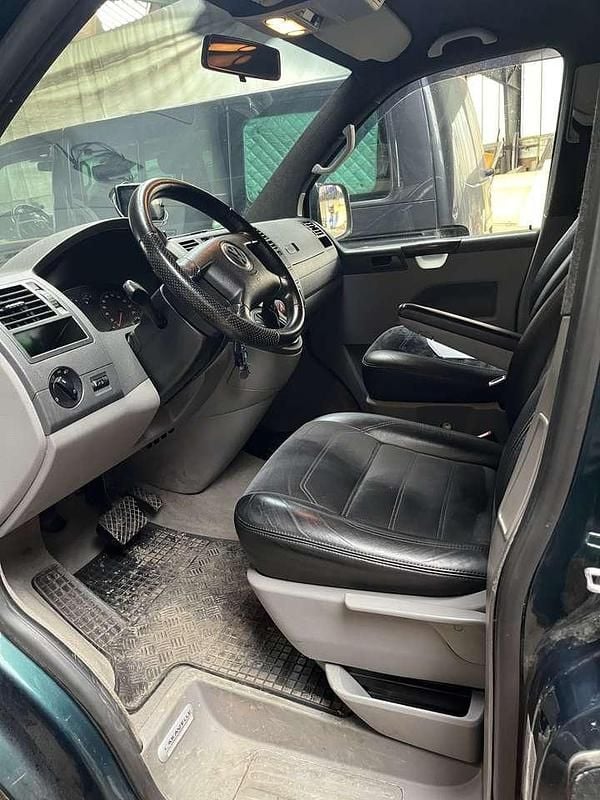 Gebraucht VW T5 131 PS (96 kW) 2006 Grün Van