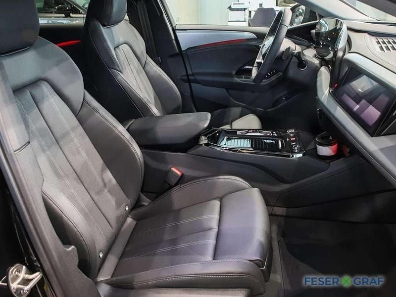 Neu Audi e-tron S-Line 269 kW (367 PS) 2025 Schwarz SUV
