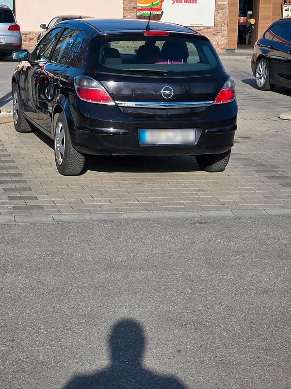 Gebraucht Opel Astra S 90 PS (66 kW) 2008 Schwarz Kleinwagen