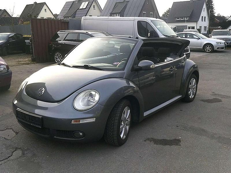 Gebraucht VW New Beetle 105 PS (77 kW) 2007 Platinum grey metallic Kleinwagen