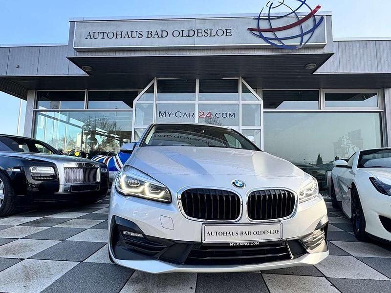 Gebraucht BMW 218 Sport Line 150 PS (110 kW) 2021 Glaciersilber Limousine