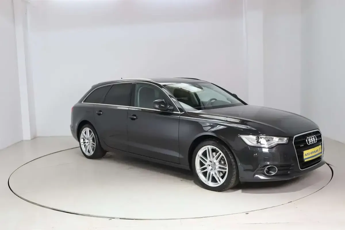 Gebraucht Audi A6 Ambiente 204 PS (150 kW) 2012 Grau Kombi