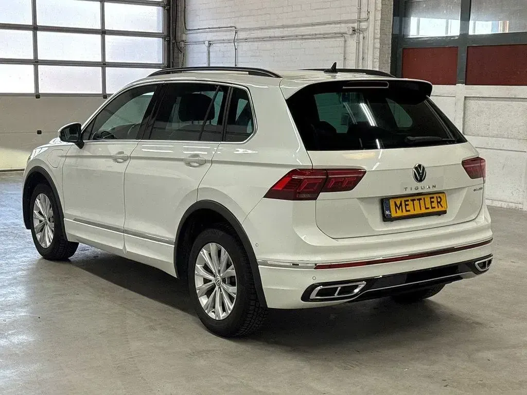 Gebraucht VW Tiguan R-line 245 PS (180 kW) 2021 Weiß SUV
