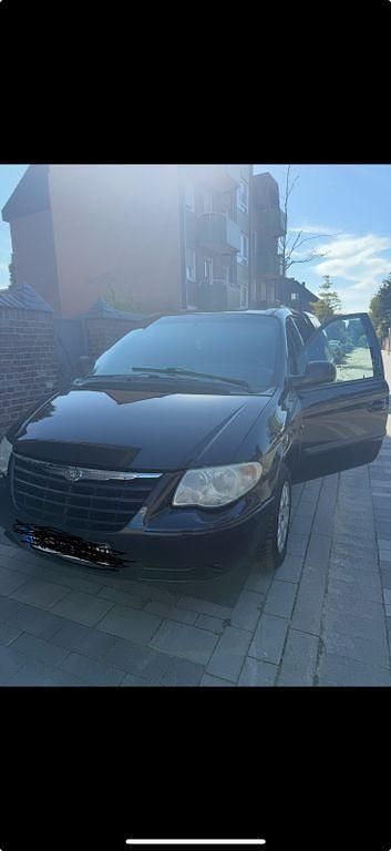Schwarz Gebraucht 2007 Chrysler Grand Voyager Clasic Van / Kleinbus | 2.500 € (Fairer Preis) - Bild 1/4