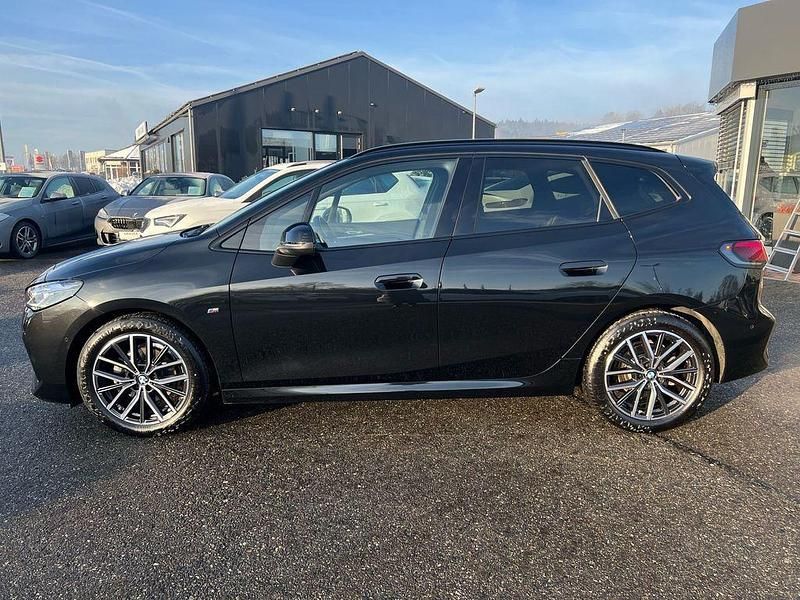 Gebraucht BMW 218 M Sport 150 PS (110 kW) 2023 Schwarz Van / Kleinbus